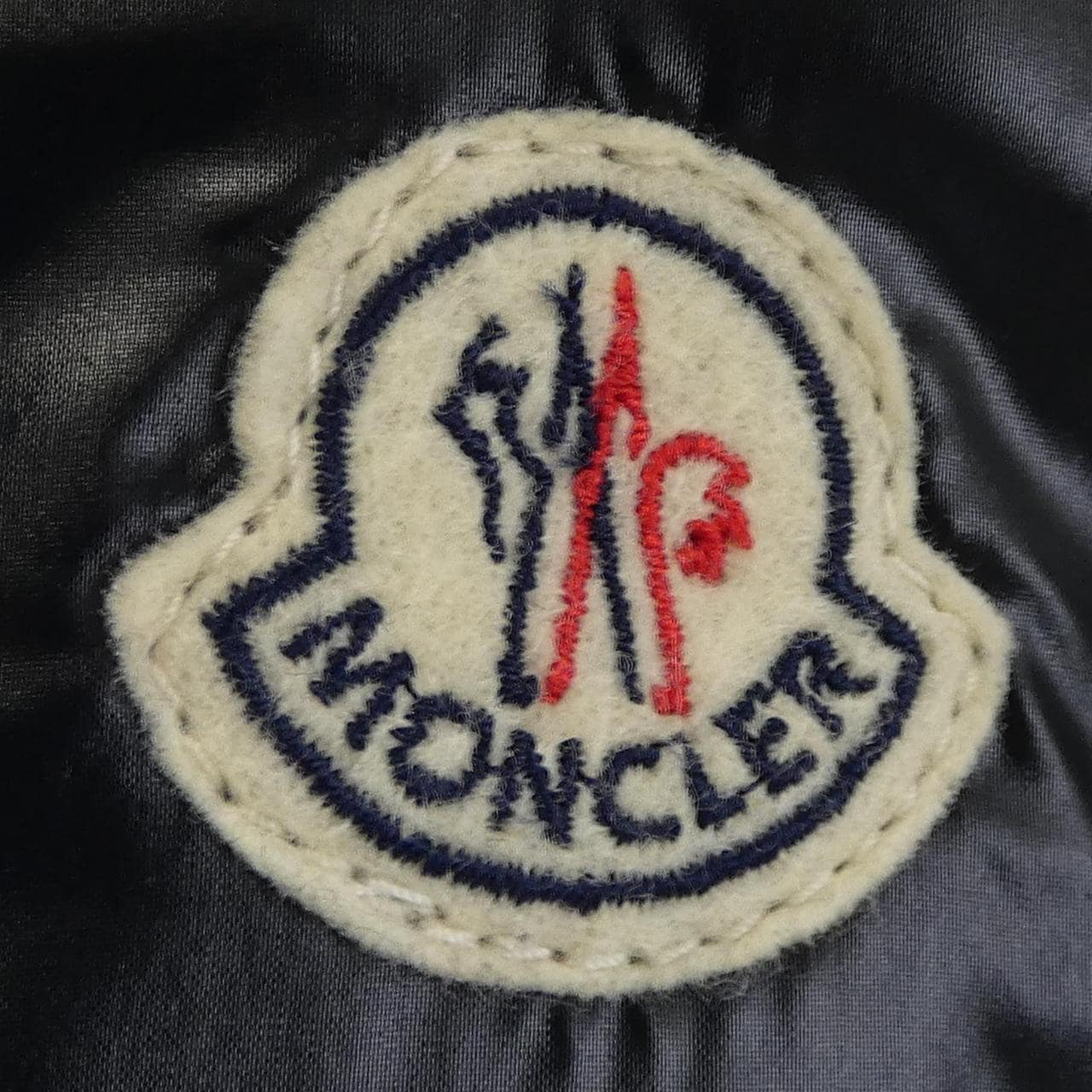 MONCLER蒙克勒羽绒服