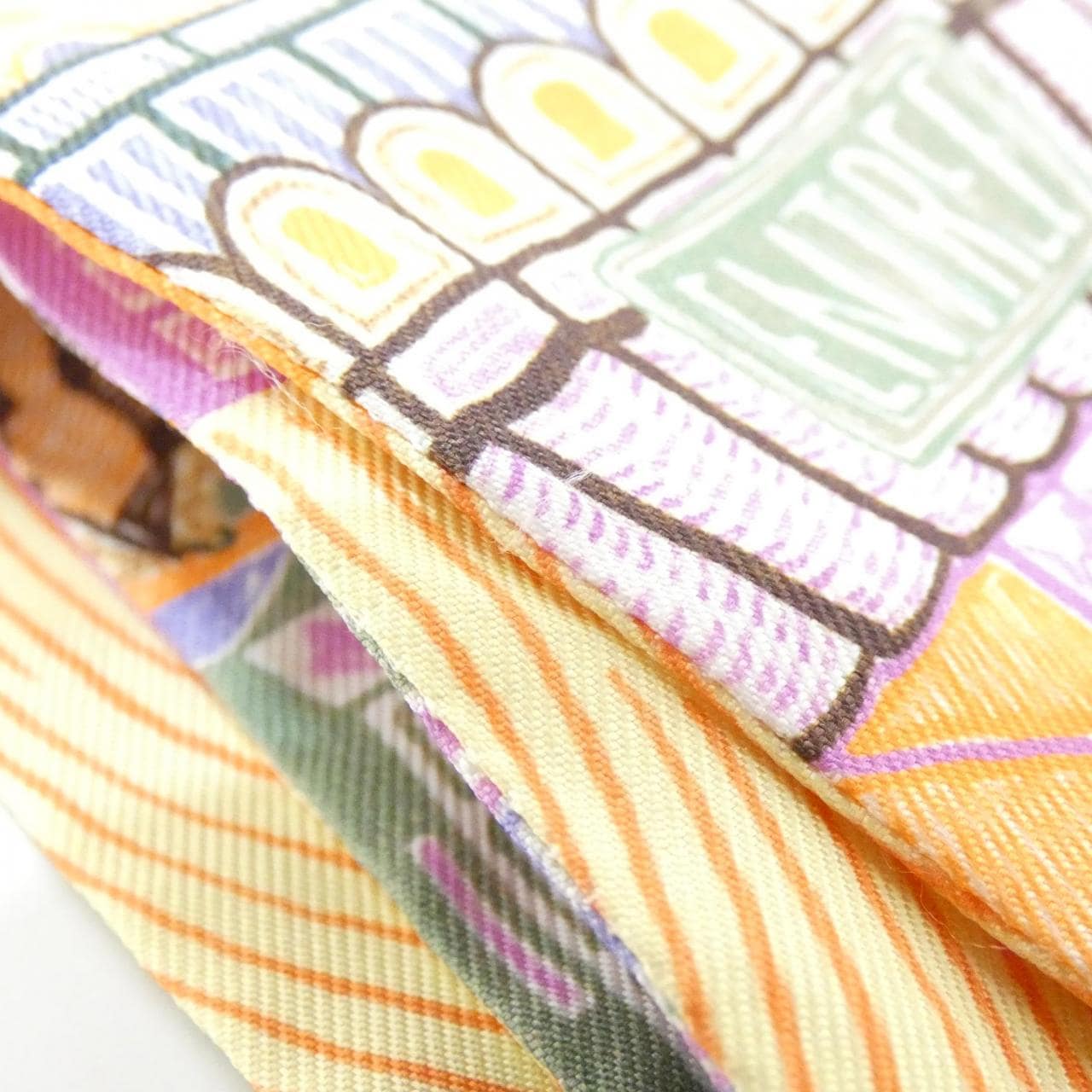 エルメス SUPER SILK QUEST ツイリー 064011S スカーフ