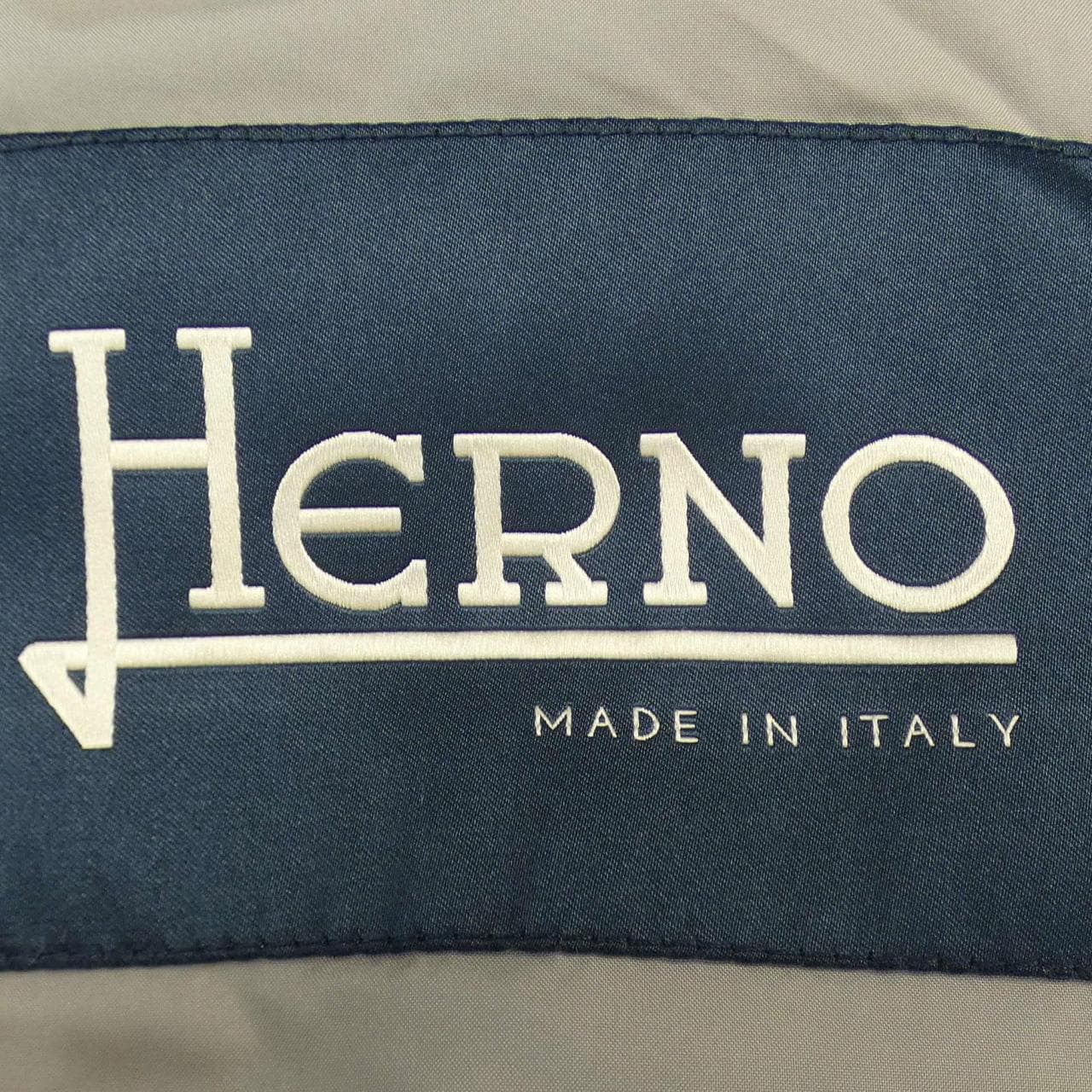 Herno羽绒夹克