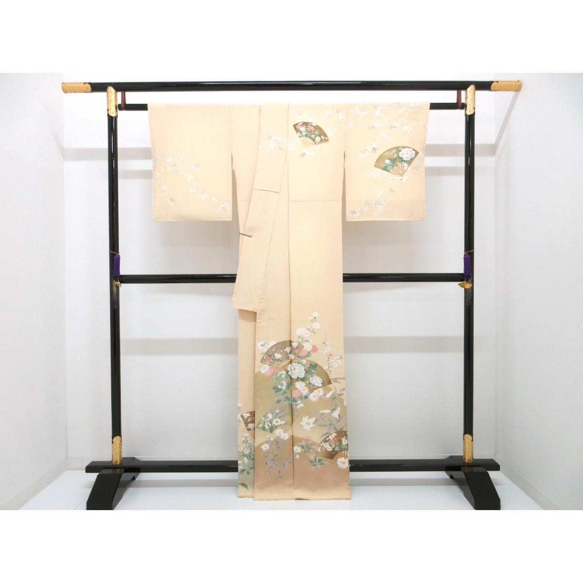 訪問着　友禅金彩加工　刺繍入り