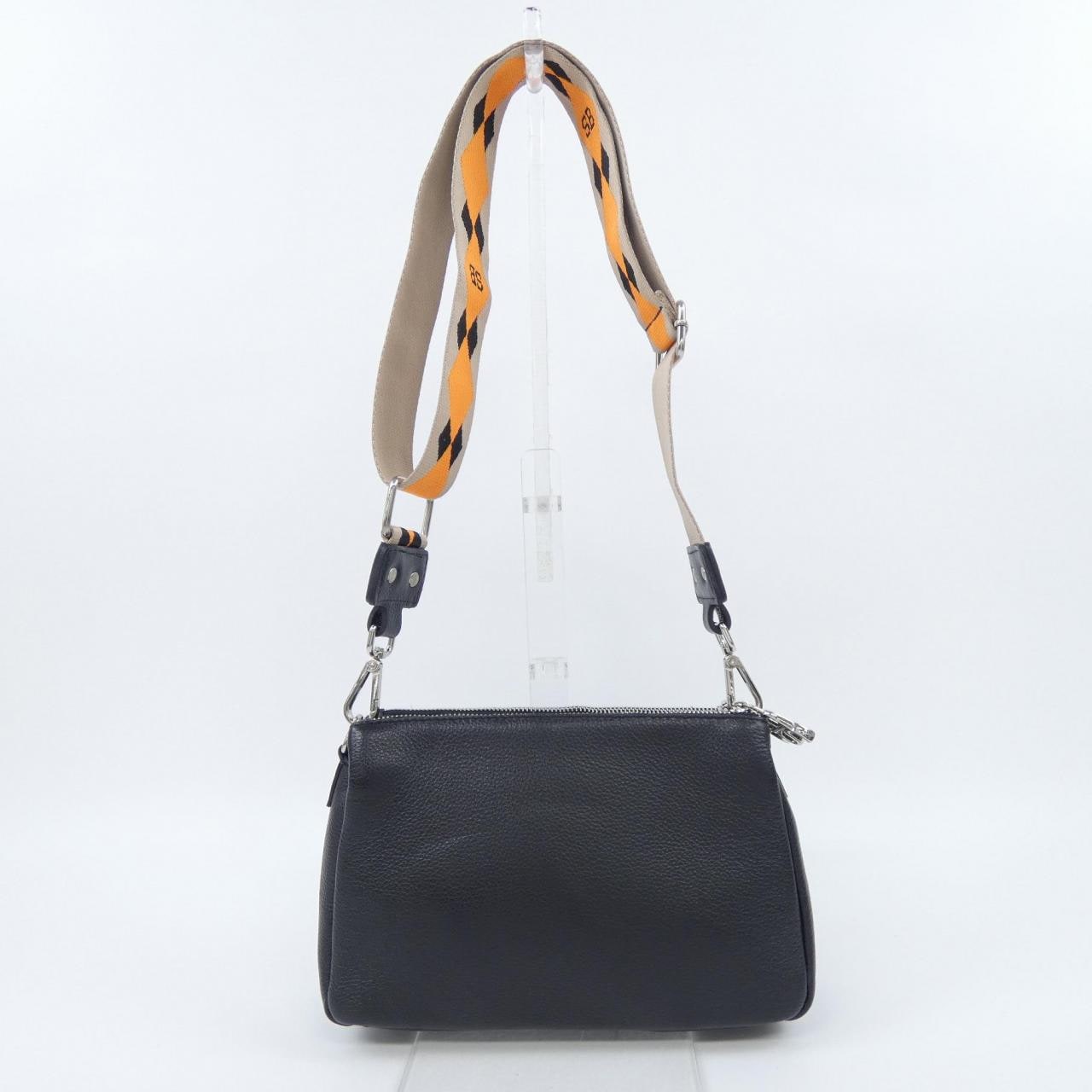 sara burglar BAG