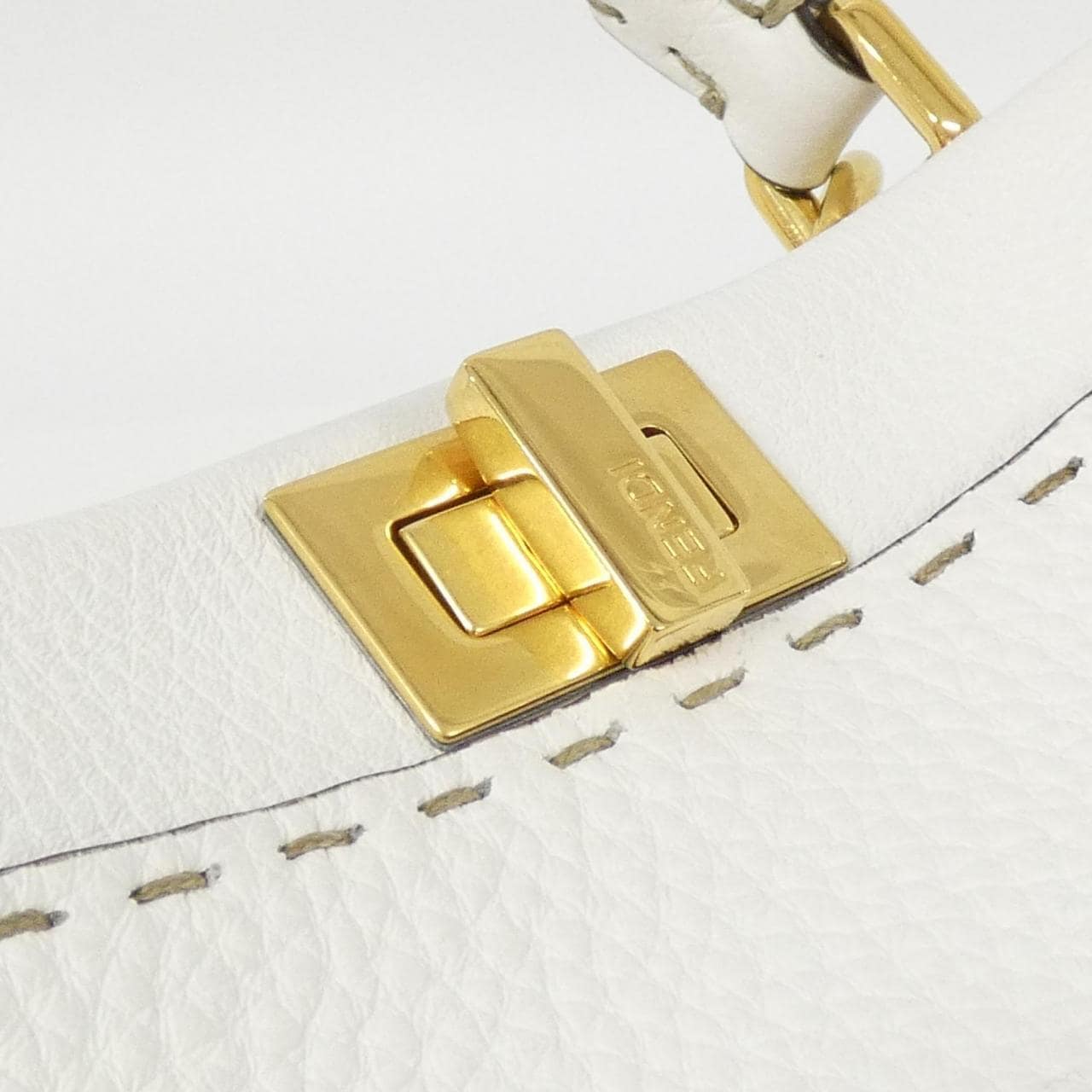 FENDI SELLERIA Peekaboo 迷你 8BN244 SFR 包