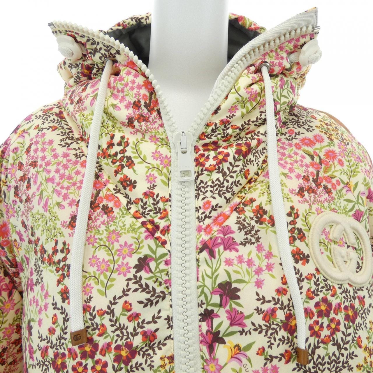 グッチ GUCCI 日本限定 722876 Z9AA0 ダウンジャケット