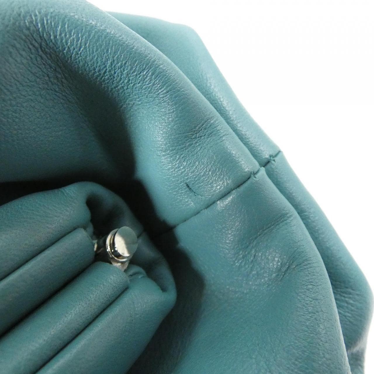 ボッテガヴェネタ 585852 VCP40 ショルダーバッグ