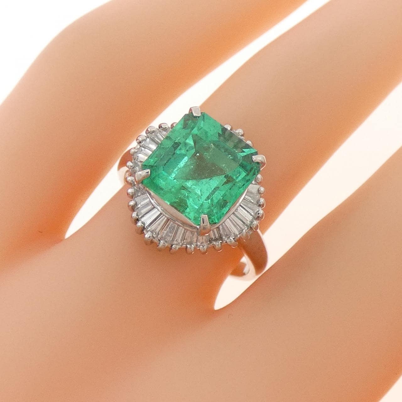 PT900 エメラルド リング 3.48CT