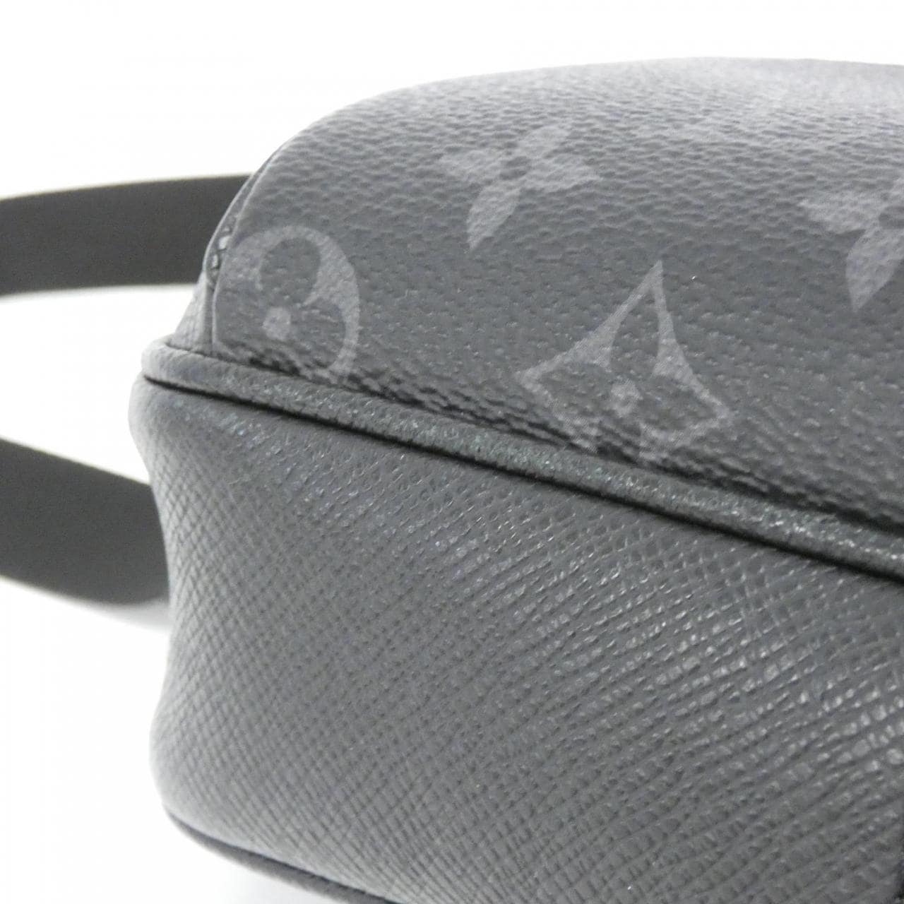 LOUIS VUITTON Taiga Rama Bum Bag Outdoor M30245 Shoulder Bag
