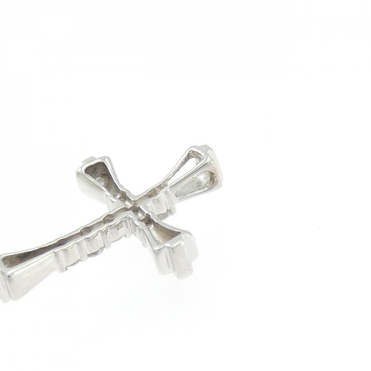 K18WG クロス ダイヤモンド ペンダント 0.30CT