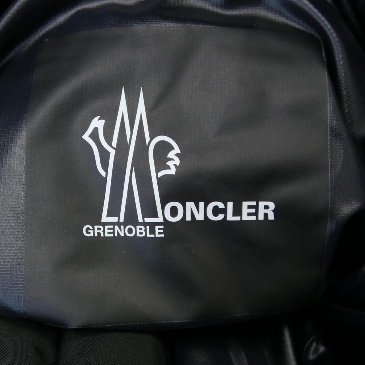 MONCLER GRENOBLE蒙克勒格勒諾布爾羽絨夾克