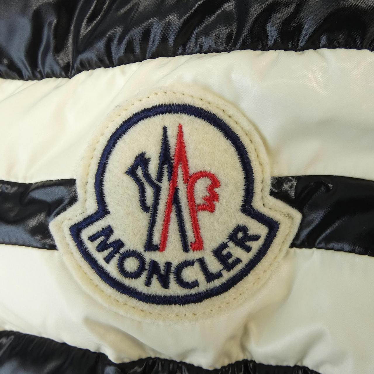 モンクレール MONCLER 41321/60 ERIC ダウンジャケット