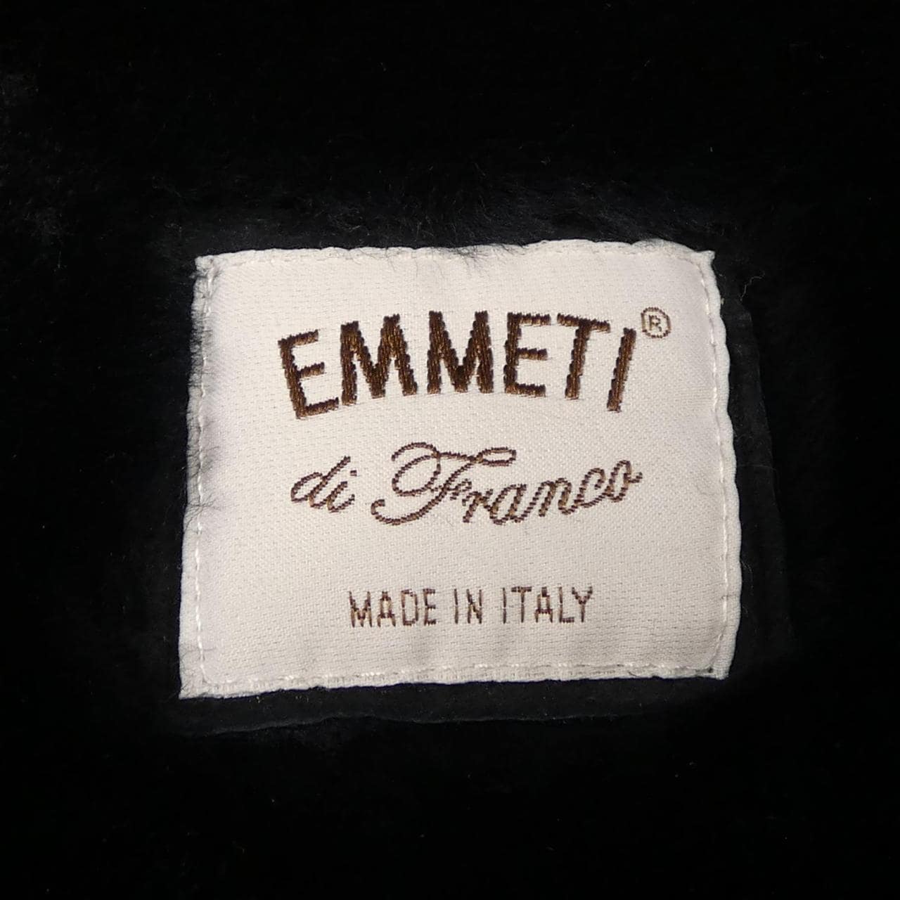エンメティ EMMETI ダウンジャケット