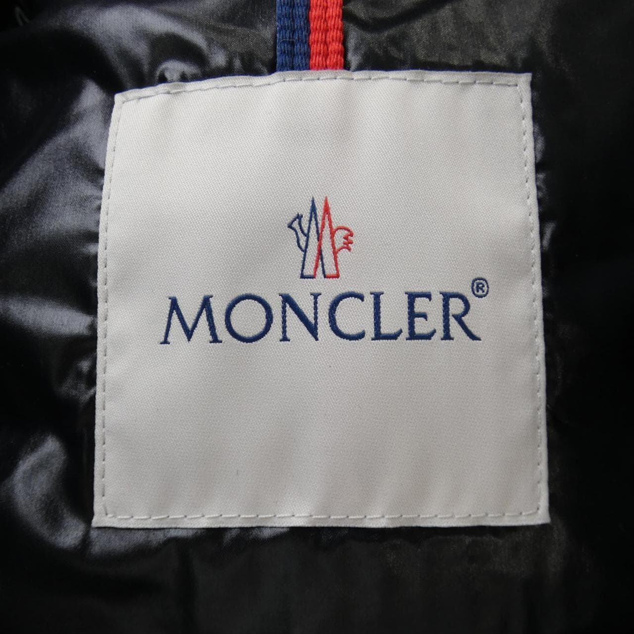 モンクレール MONCLER ダウンジャケット