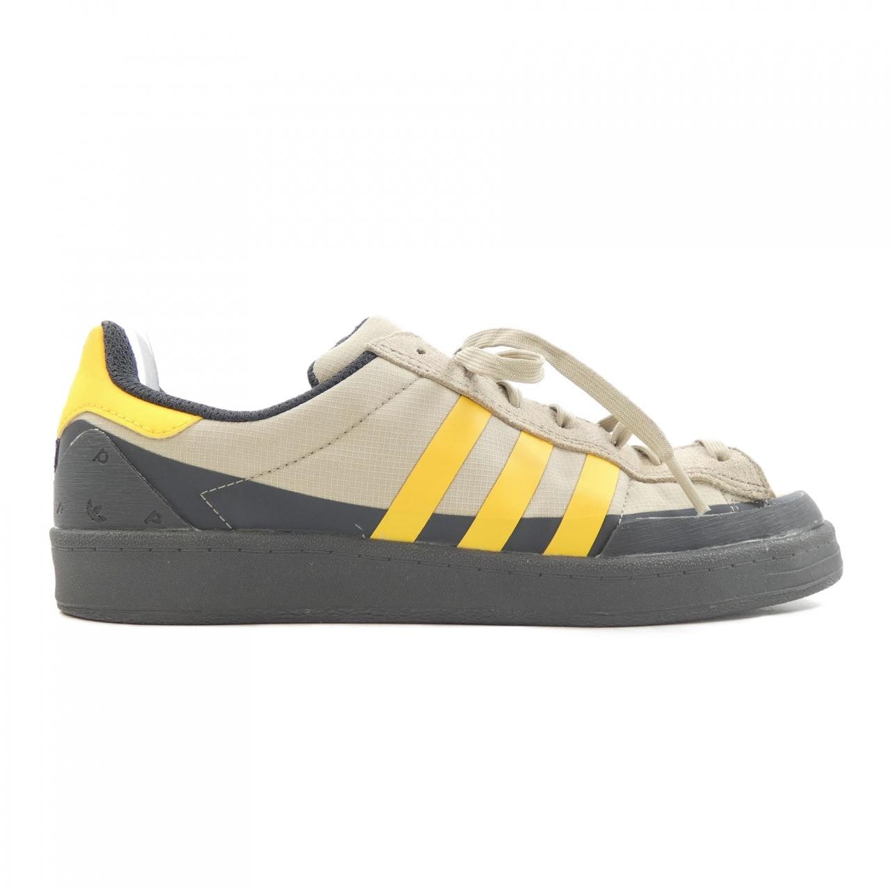 アディダス ADIDAS スニーカー