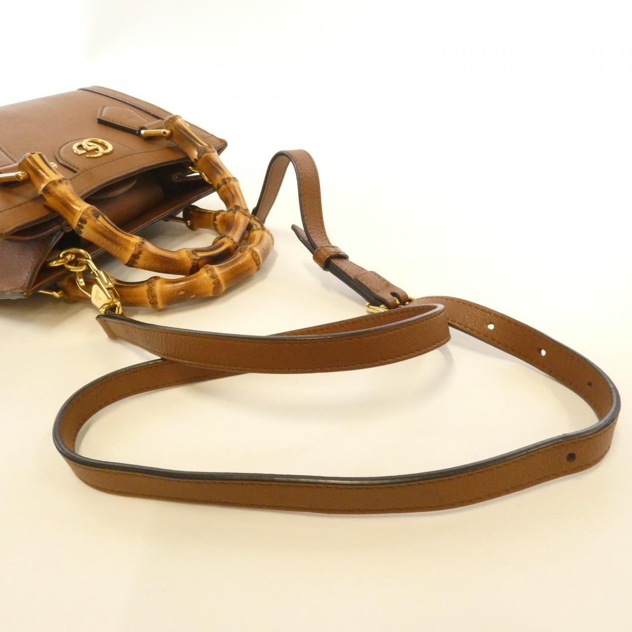 グッチ ダイアナ 655661 17QDT バッグ