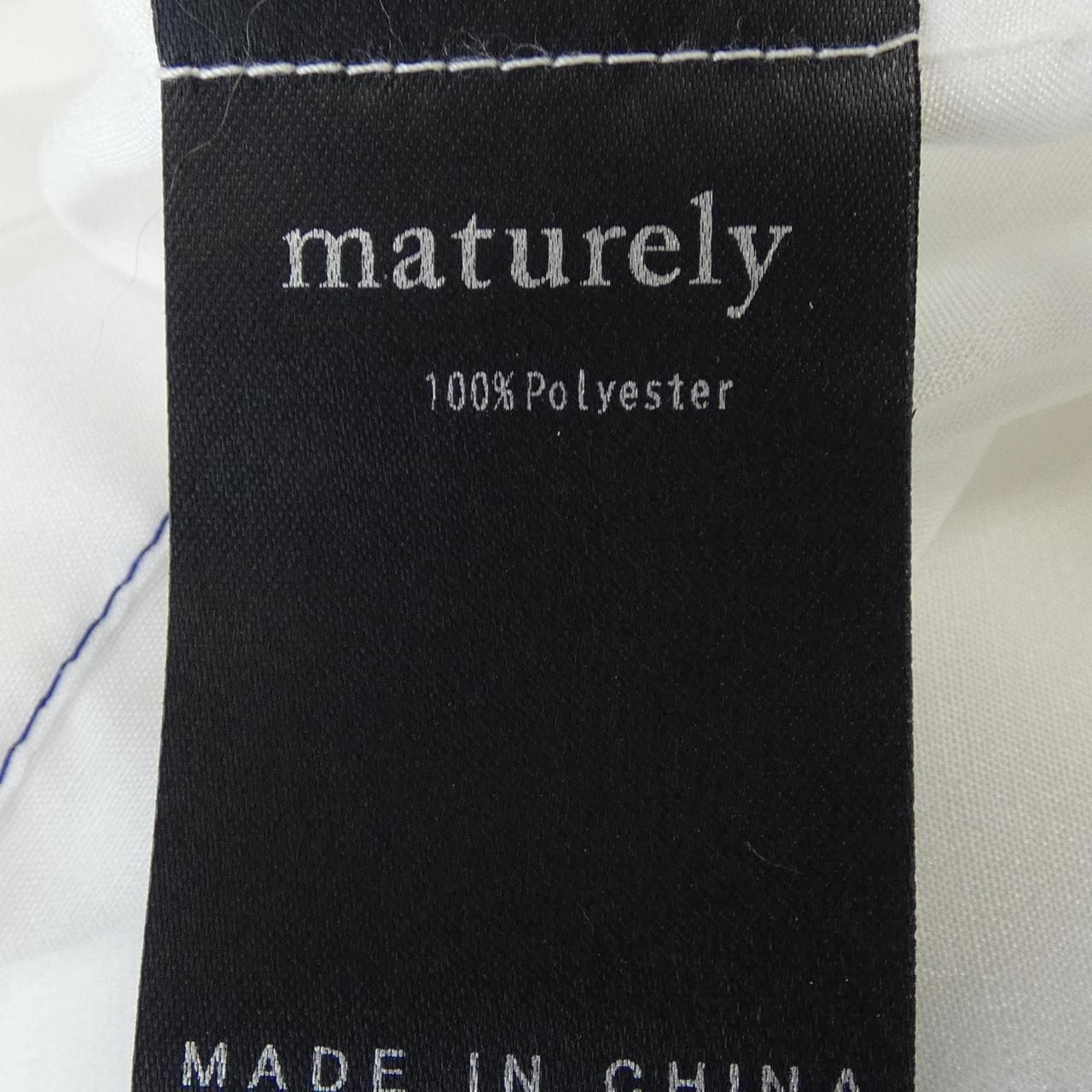 マチュアリー maturely トップス