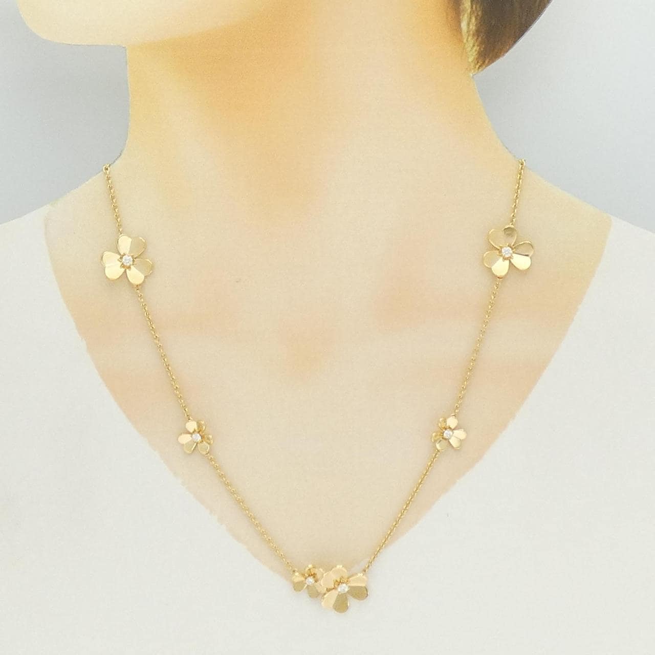 ヴァンクリーフ&アーペル フリヴォル 9フラワー ネックレス