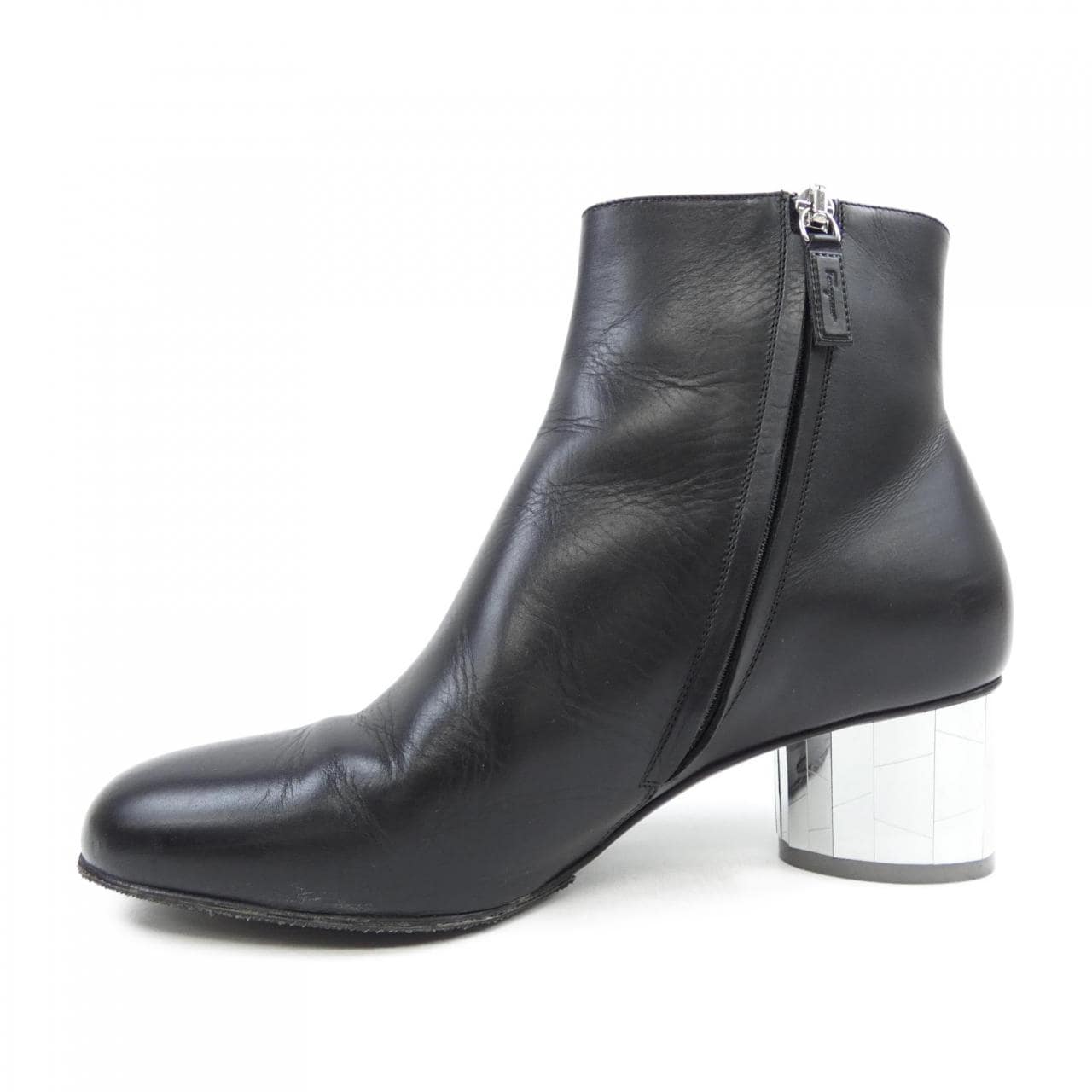 萨尔瓦托雷·菲拉格慕SALVATORE FERRAGAMO萨尔瓦托雷·菲拉格慕 (Salvatore Ferragamo) 靴子