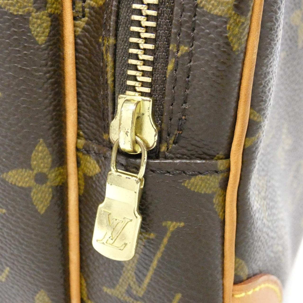 ルイヴィトン モノグラム アマゾン M45236 ショルダーバッグ