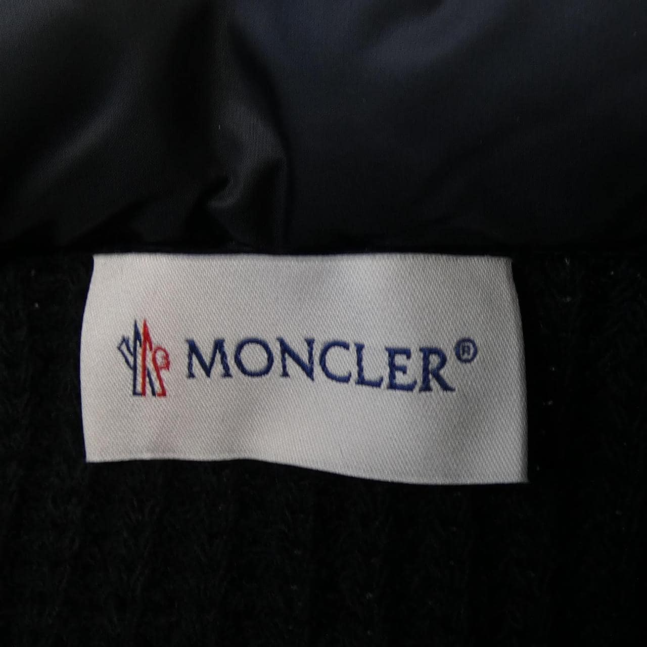 【新品】モンクレール MONCLER K20939B00028 ダウンジャケット