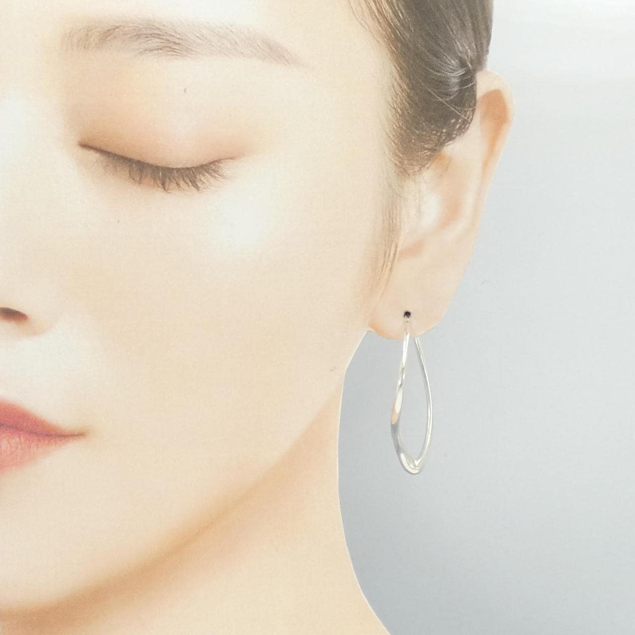 ティファニー オープン ハート フープ ピアス