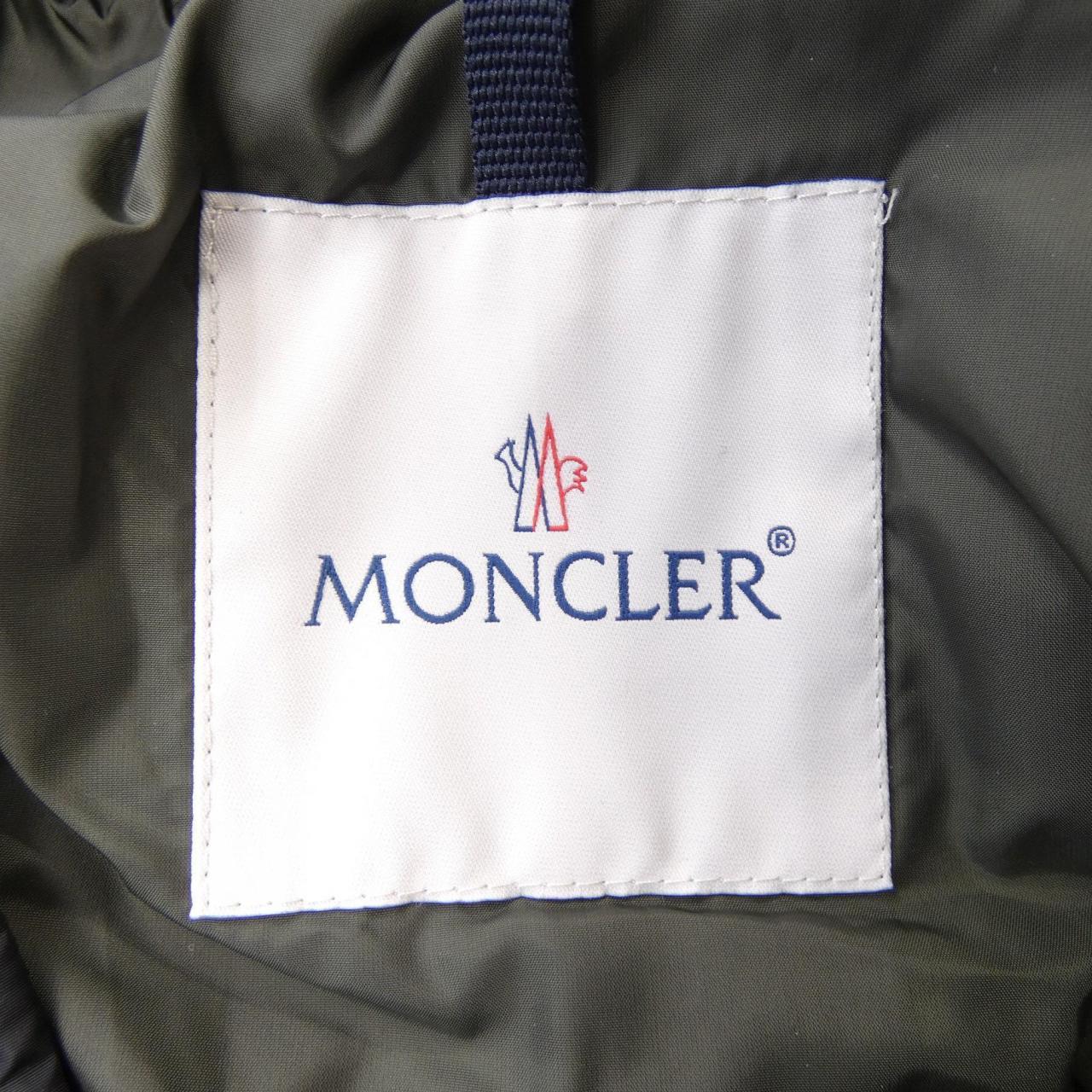 モンクレール MONCLER ダウンジャケット