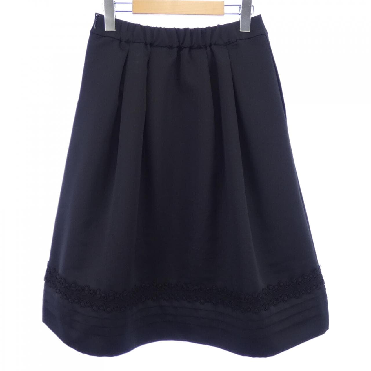 トゥービーシック TO BE CHIC スカート