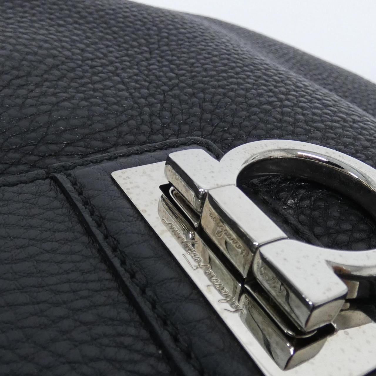 サルヴァトーレフェラガモ 21 E754 バッグ