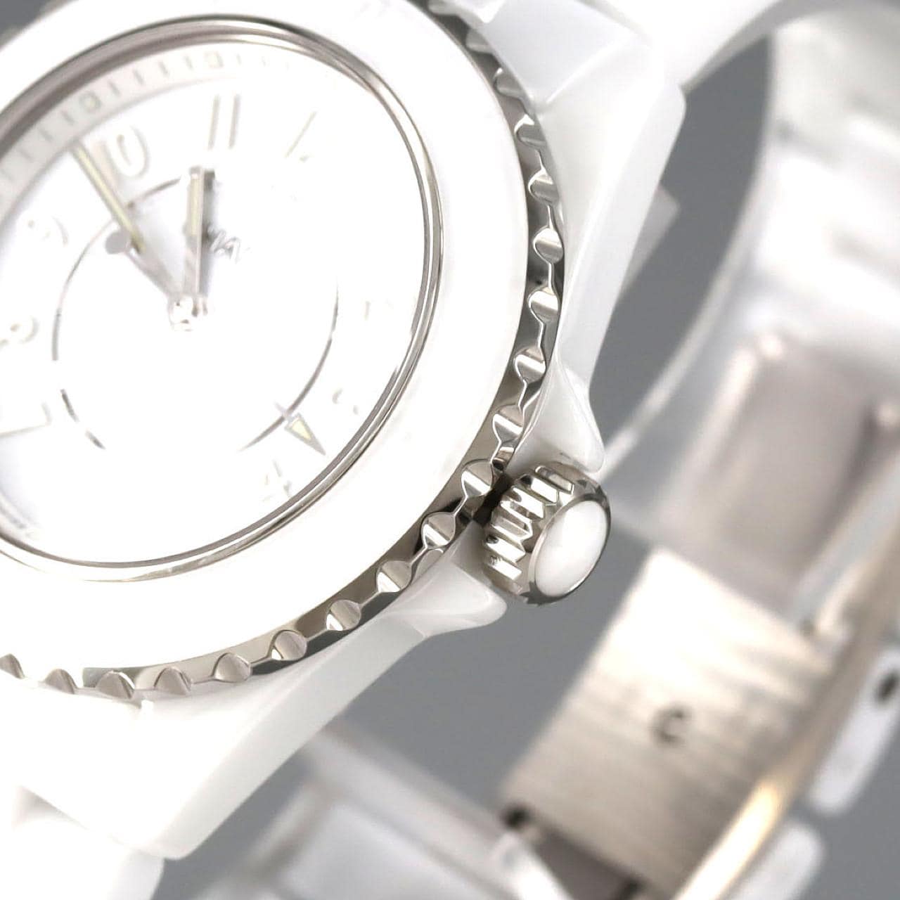 シャネル J12ファントム33mmセラミック H6345 セラミック クォーツ