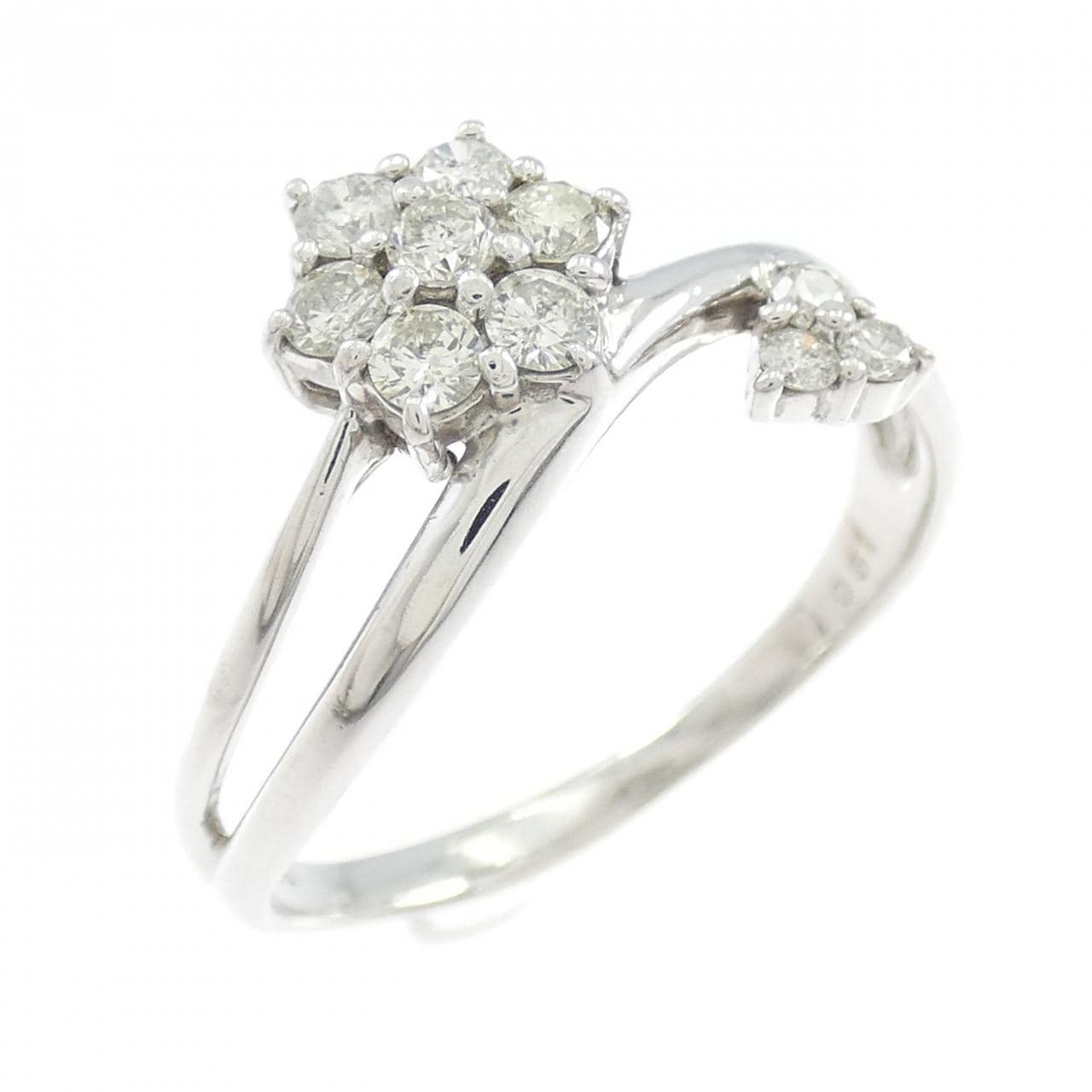 K18WG フラワー ダイヤモンド リング 0.51CT