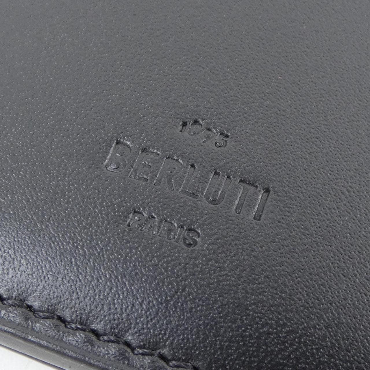 ベルルッティ Berluti サンタルスクリットレザージップロング WALLET