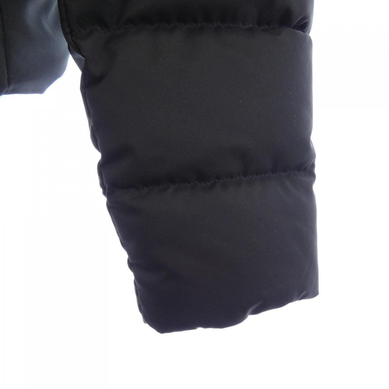 モンクレール MONCLER BESSETTES ダウンジャケット