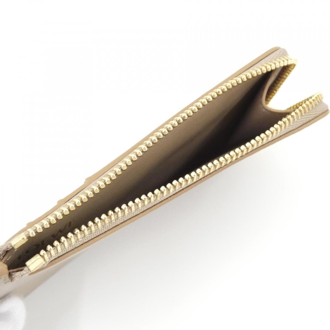 Loewe CANBZ40X01 INCASE