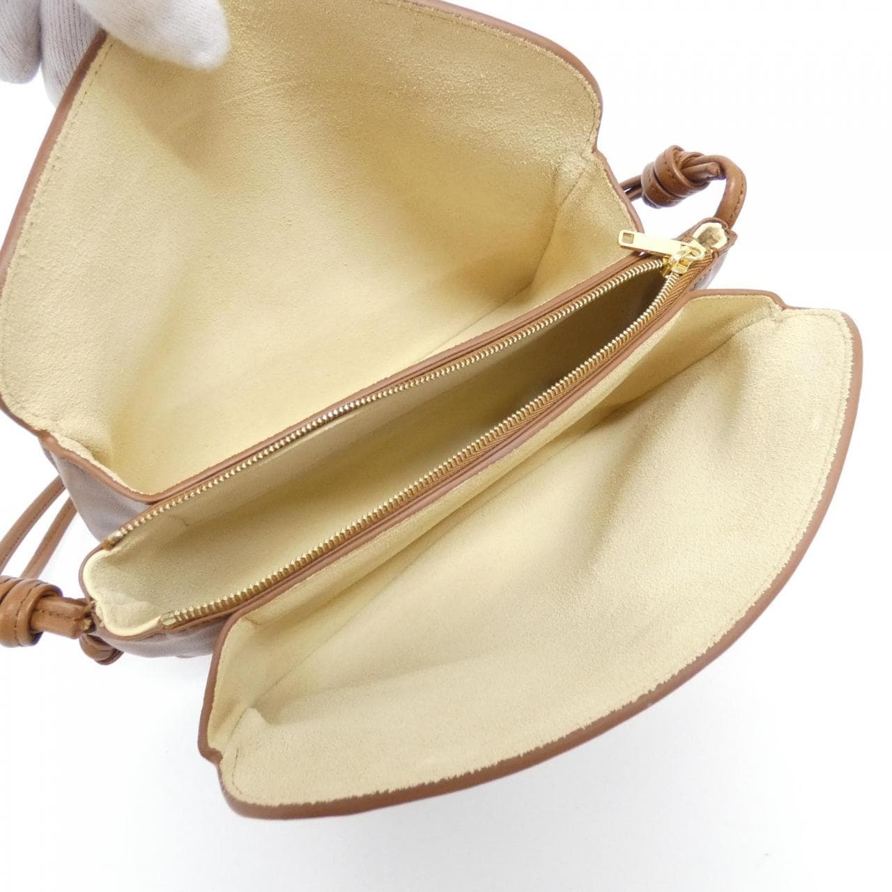 【新品】セリーヌ トリオ フラップ 10P862O86 ショルダーバッグ