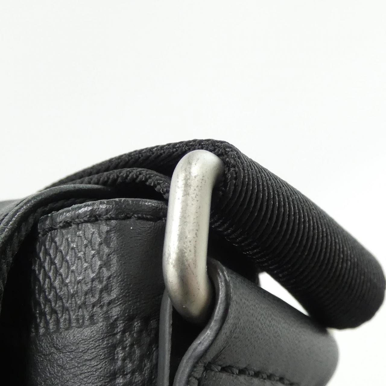 ルイヴィトン ダミエ アンフィニ ディストリクト MM N41038 ショルダーバッグ