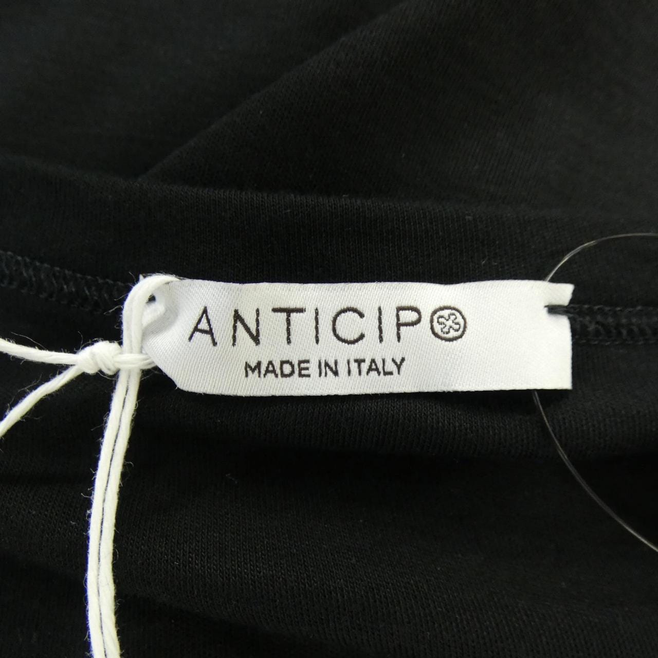 アンティーチポ ANTICIPO Tシャツ