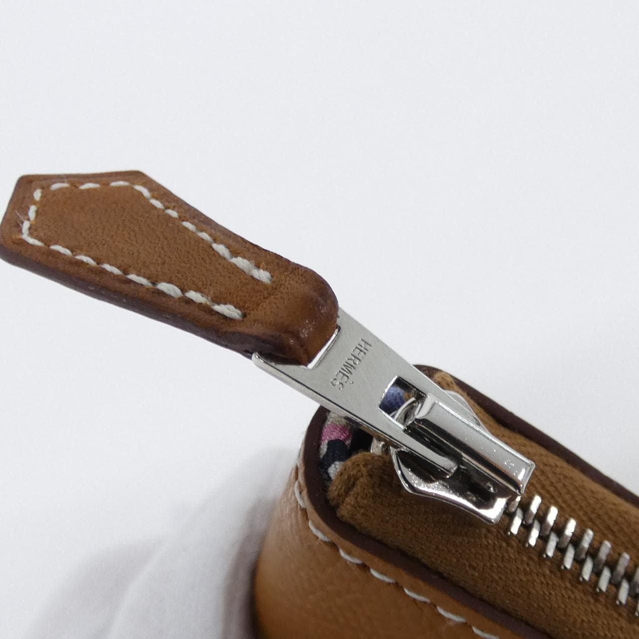 エルメス EN LIBERTE シルク イン コンパクト 084266CK 財布