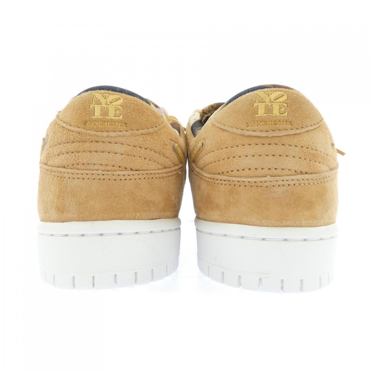 ナイキ NIKE IO9508-200 スニーカー