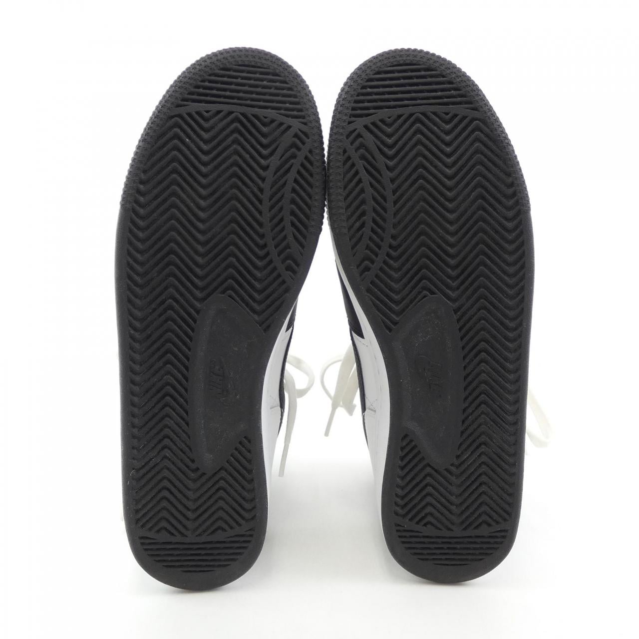 ナイキ NIKE スニーカー