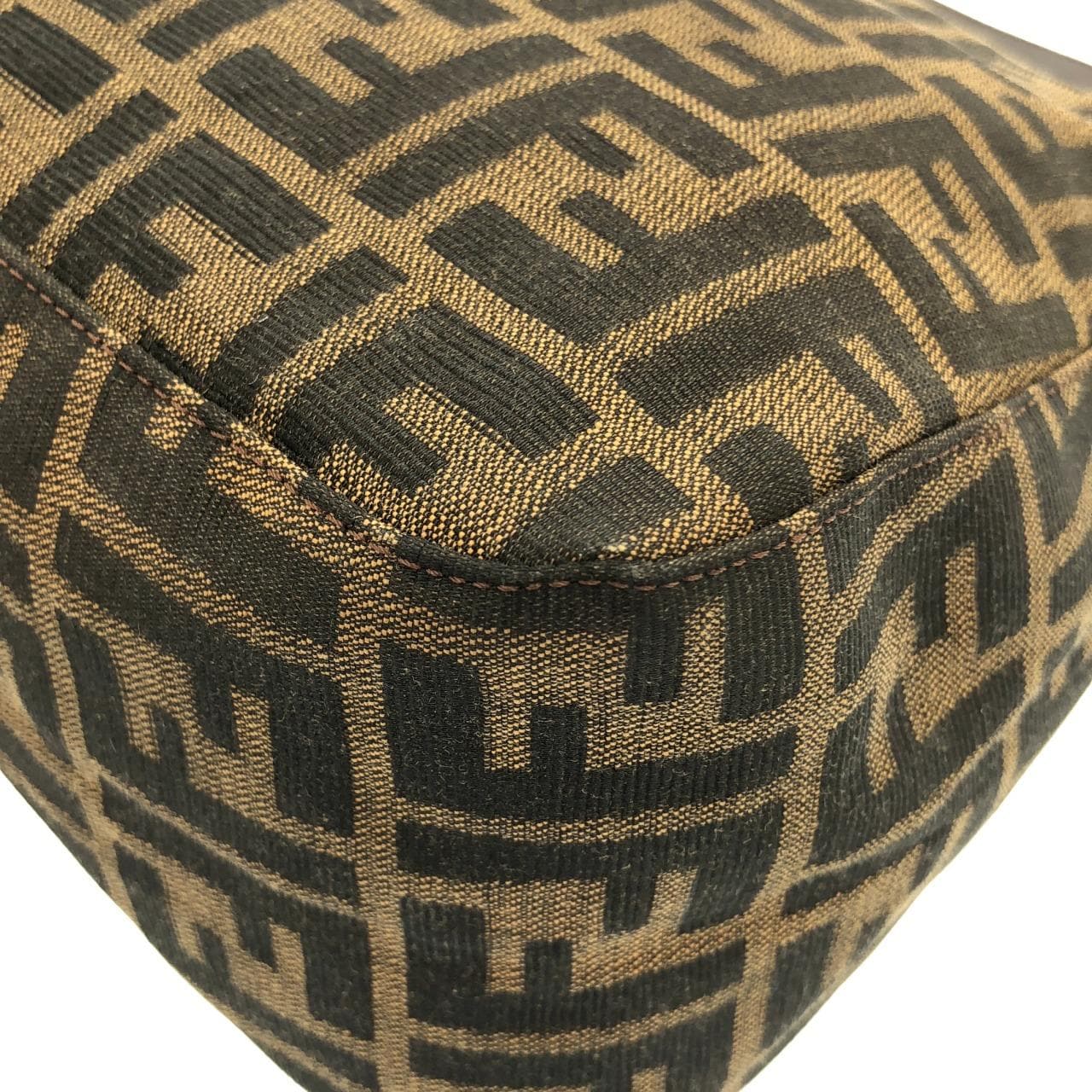 【ヴィンテージ】フェンディ マンマ バゲット 26325 ショルダーバッグ