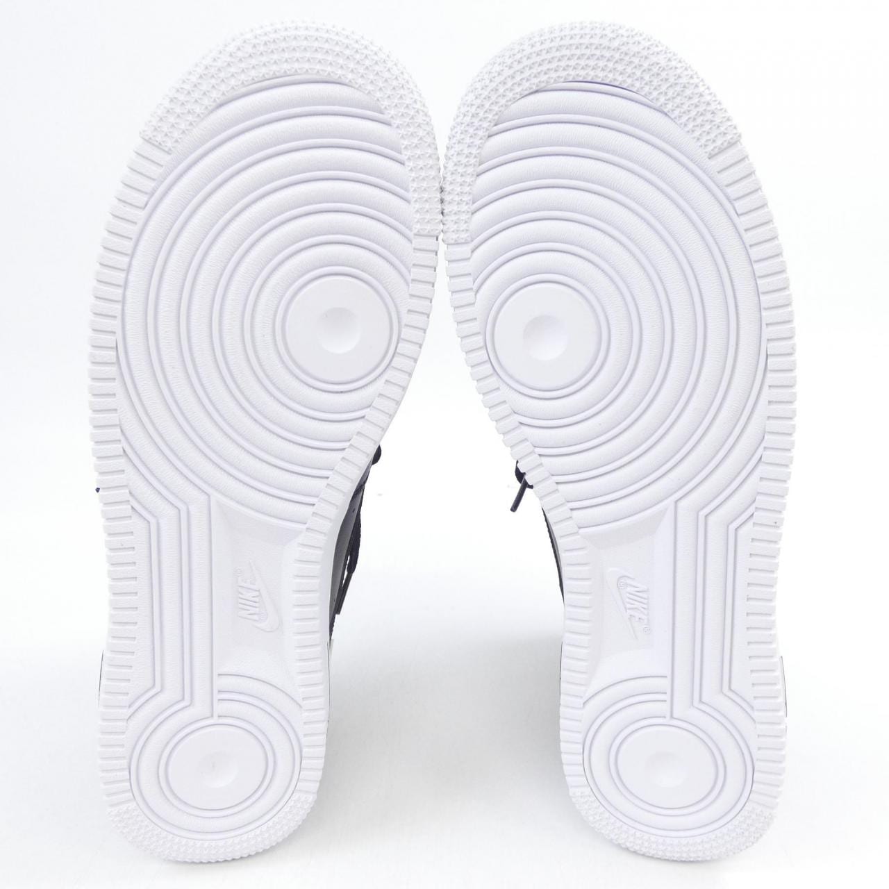 ナイキ NIKE CJ1379-001 スニーカー