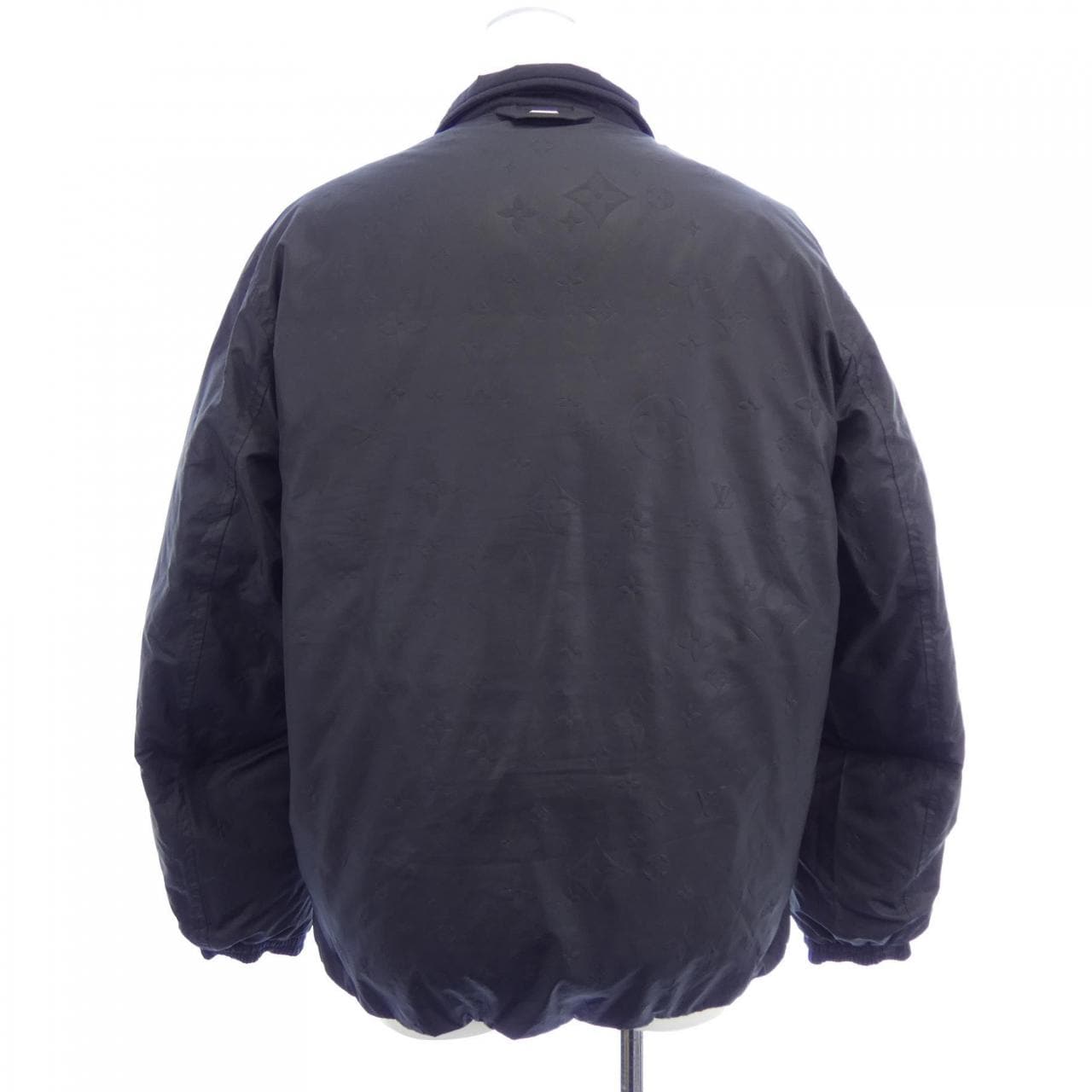 LOUIS VUITTON双面Monogram羽绒服 HKB45EZCN