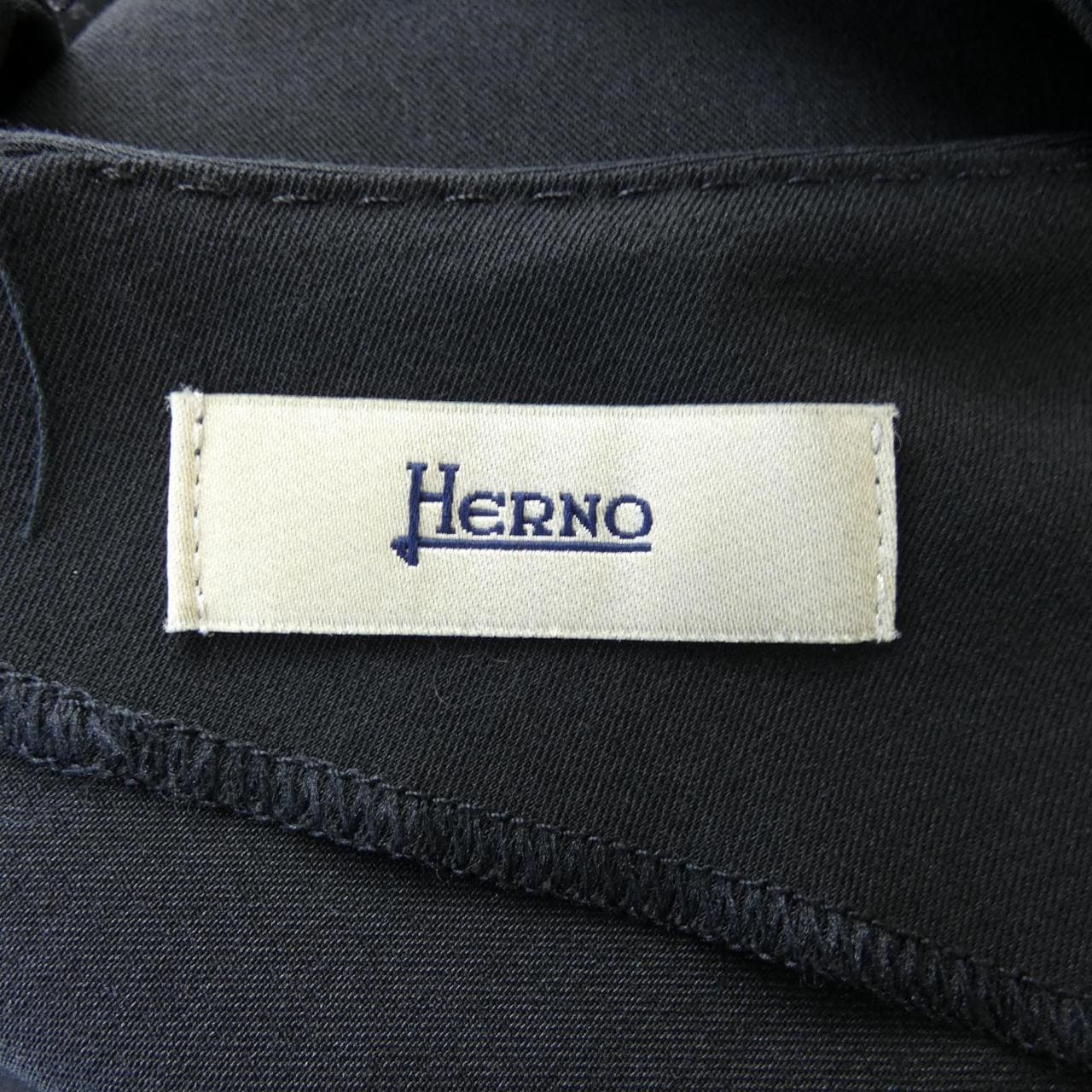 ヘルノ Herno オールインワン