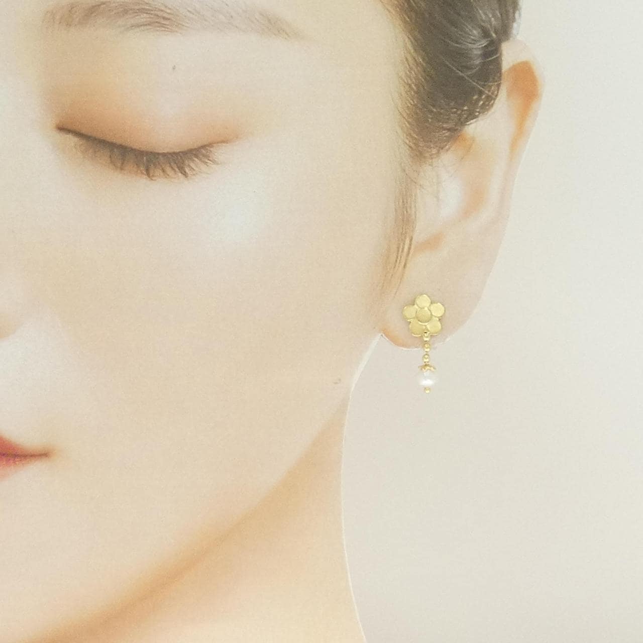 750YG/K18YG フラワー 淡水パール ピアス