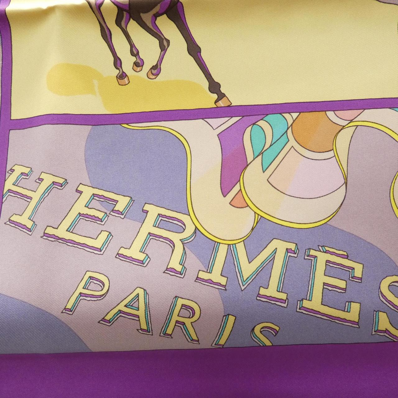 HERMES SOIE LI LOVE Carre Scarf