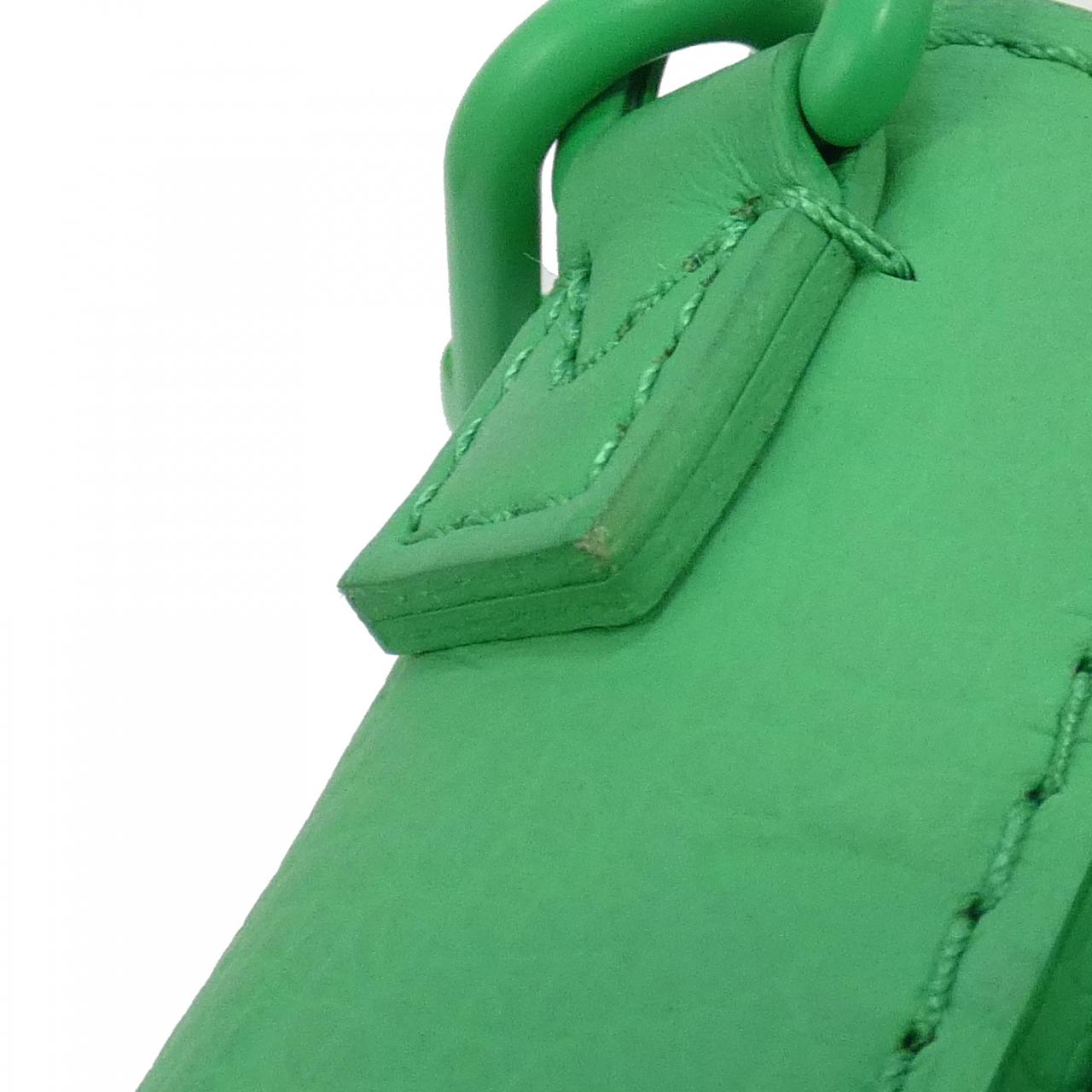 ルイヴィトン トリヨン モノグラム Sロック ヴェルティカル ウエアラブル ウォレット M81525 ショルダーバッグ