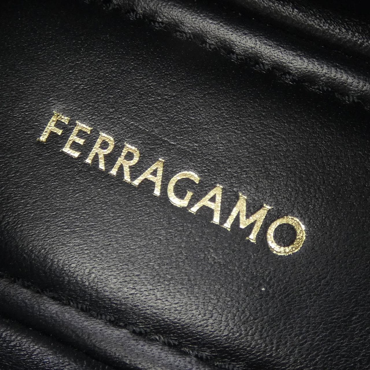 フェラガモ FERRAGAMO フラットシューズ