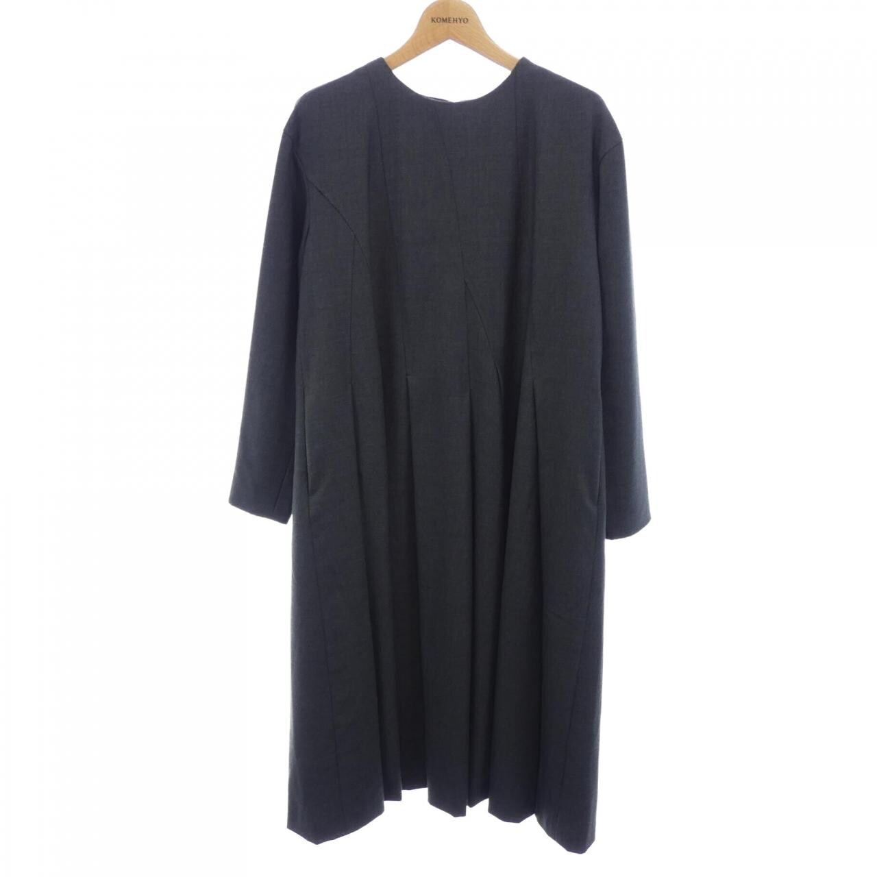 アール R ワンピース