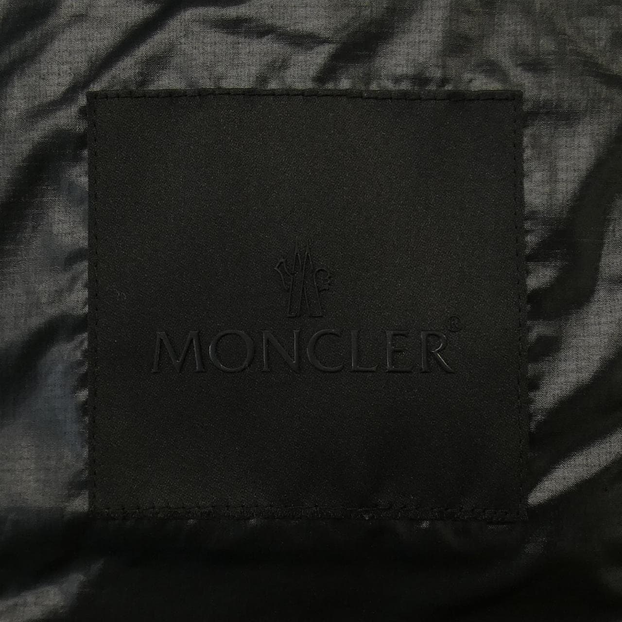 モンクレール MONCLER ダウンジャケット