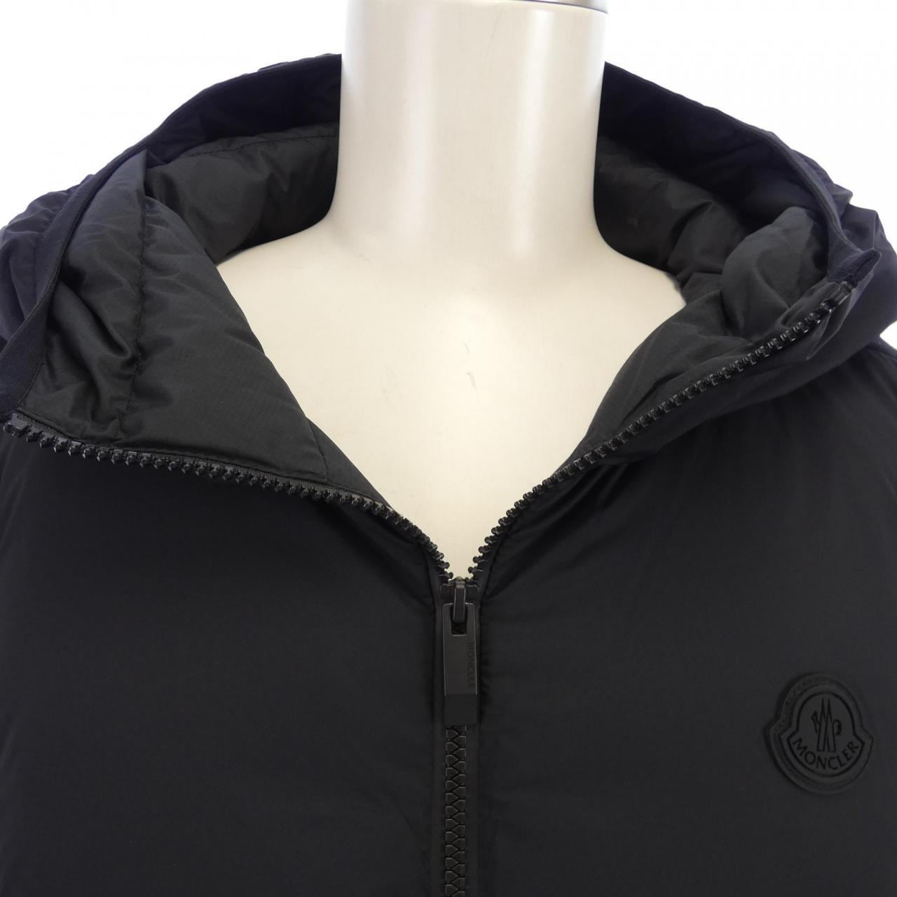 【新品】モンクレール MONCLER ダウンジャケット