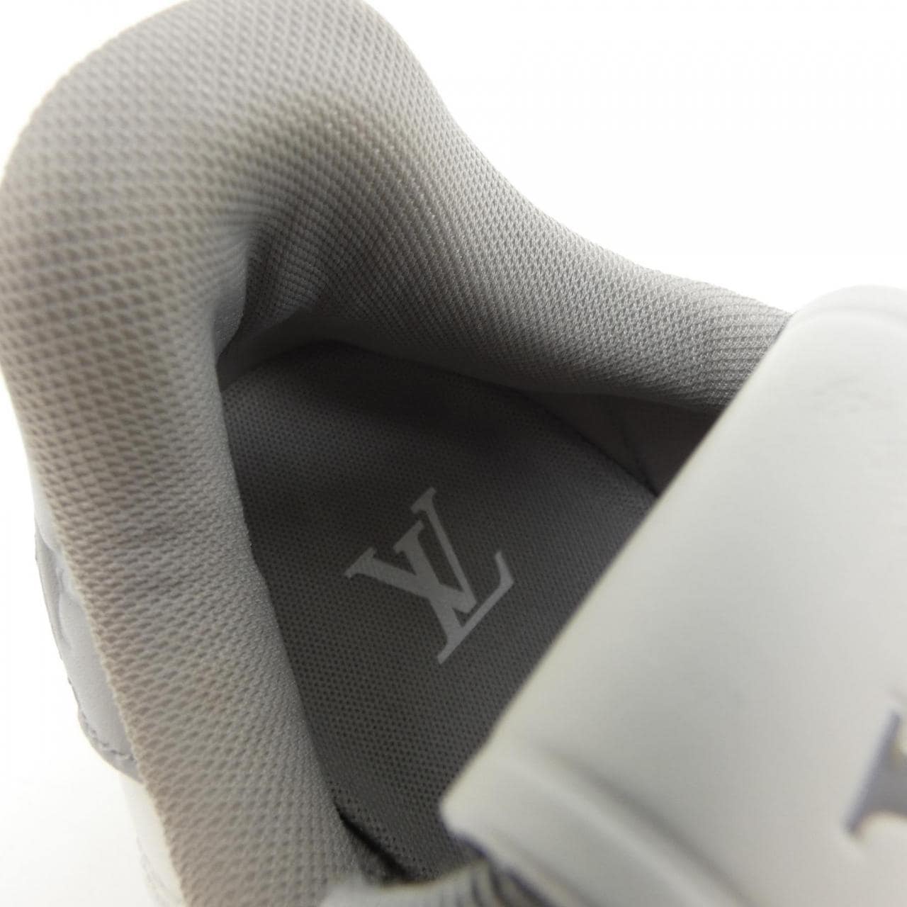ルイヴィトン LOUIS VUITTON スニーカー