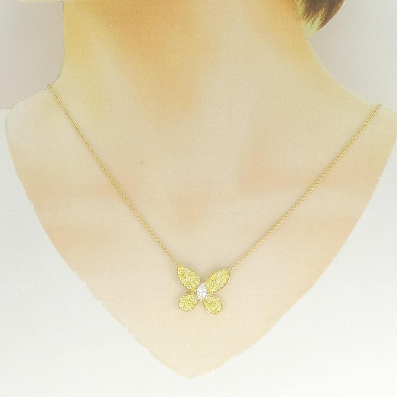 グラフ バタフライ ネックレス